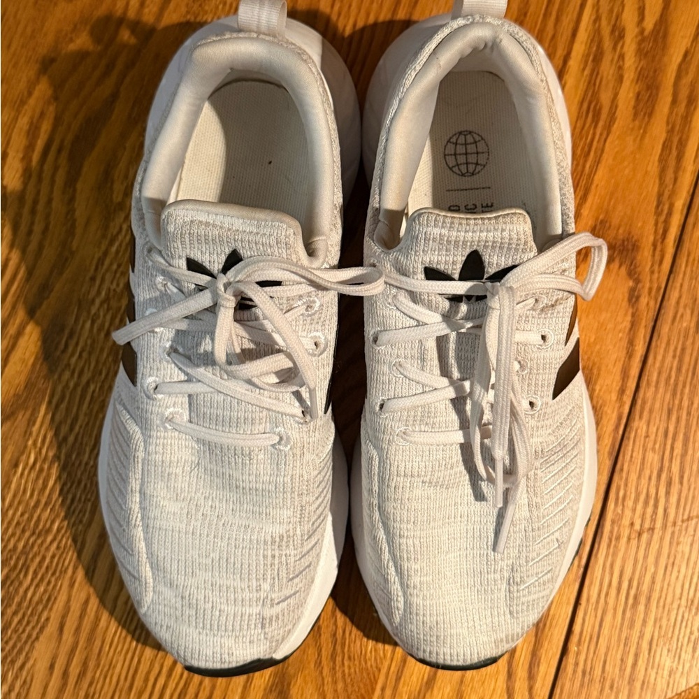 Adidas runners